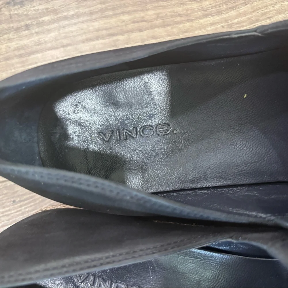 Vince women’s Suede Shoes!!